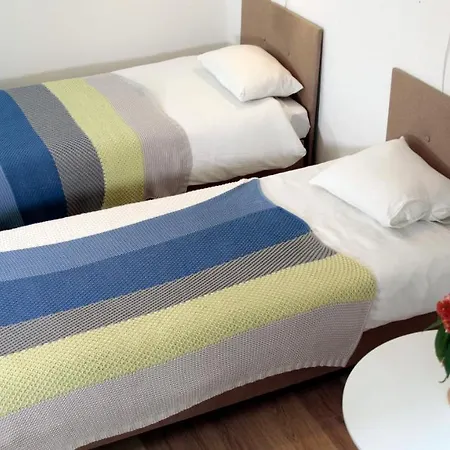 Pit Stop Gasiorowskich Lägenhet *